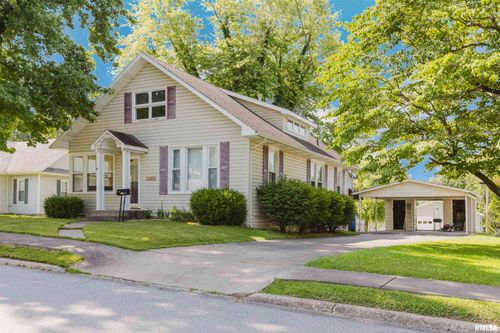 1506 E Oak St, West Frankfort, IL, 62896-3162 | Card Image