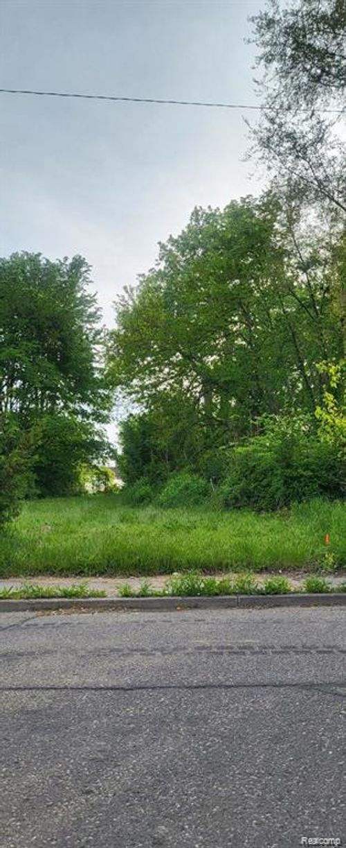 2960 Vermont St, Detroit, MI, 48216-1232 | Card Image