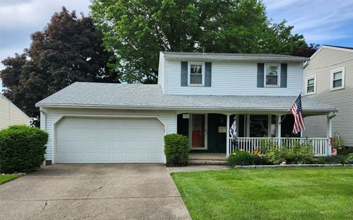 714 E 43rd St, Erie, PA, 16504-2208 | Card Image