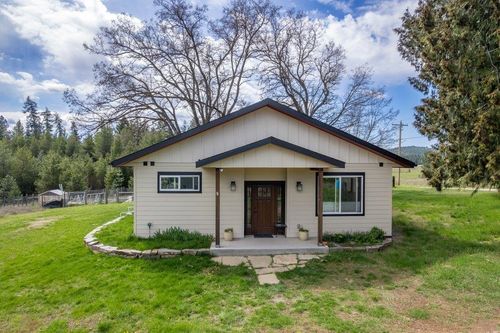 332 Bergen Rd, Newport, WA, 99156 | Card Image