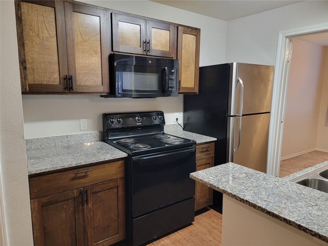 101 - 9837 Walnut St, Condo with 2 bedrooms, 1 bathrooms and null parking in Dallas TX | Image 7