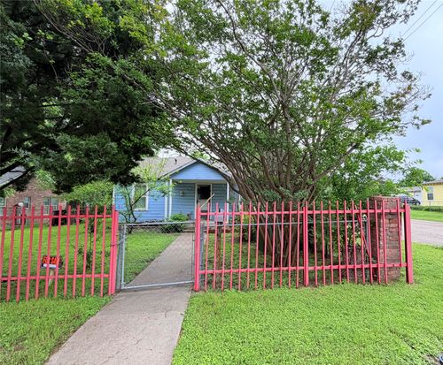 2724 Flint Ave, Waco, TX, 76711-1242 | Card Image