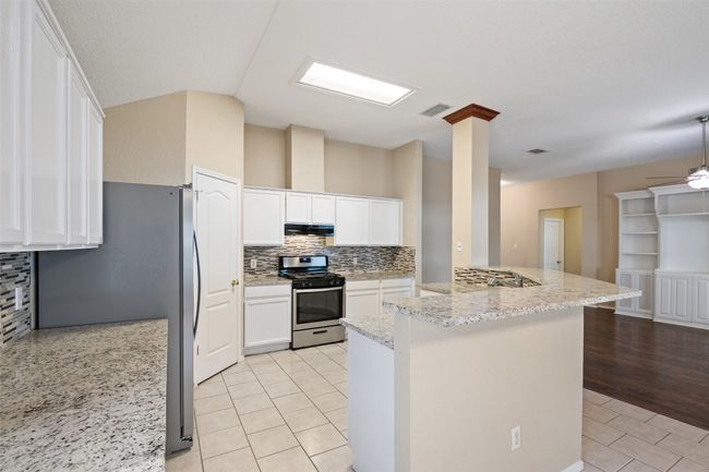1008 Chippewa, House other with 4 bedrooms, 2 bathrooms and 4 parking in Round Rock TX | Image 14