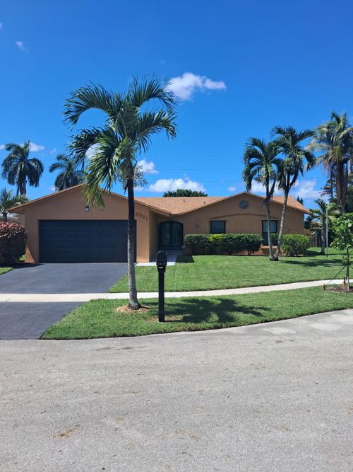 9321 Nw 43rd Mnr, Sunrise, FL, 33351-5923 | Card Image