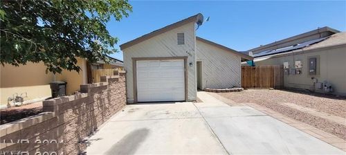 2021 San Simeon St, Las Vegas, NV, 89108-3352 | Card Image