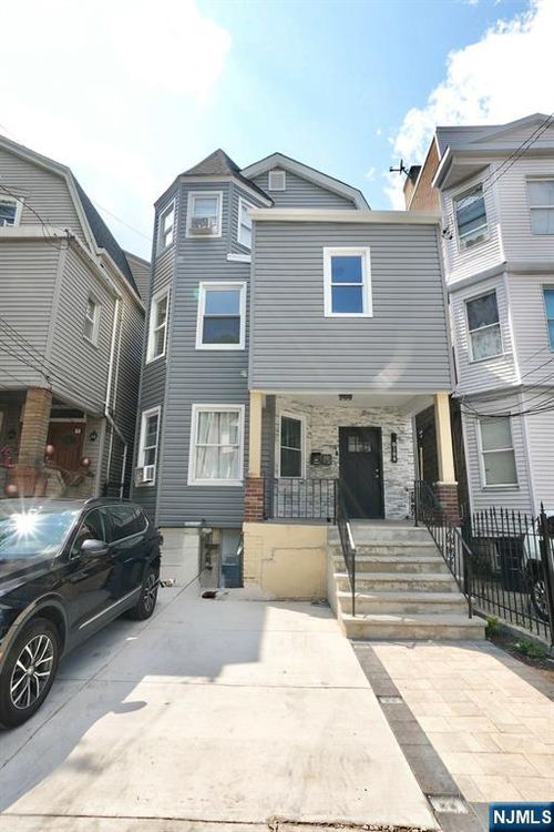 184 N 11th St, Newark, NJ, 07107-1224 | Card Image
