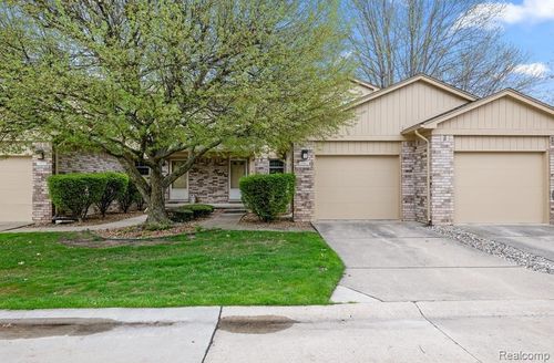 41460 Janet Cir, Clinton Twp, MI, 48038-2049 | Card Image
