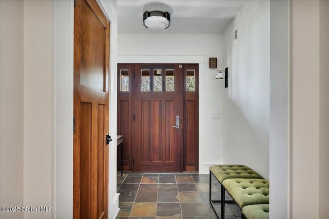 20 Oak Ridge Blvd, House other with 4 bedrooms, 4 bathrooms and 6 parking in Saratoga Springs NY | Image 6