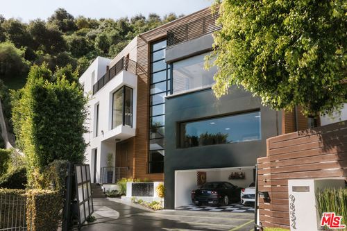 9852 San Cir, Beverly Hills, CA, 90210-1517 | Card Image