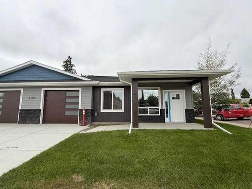 4-4738 49a Ave, Lacombe, AB, T4L1N4 | Card Image
