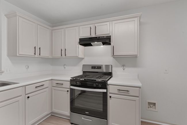 16225 Hamilton Point Cir, House other with 3 bedrooms, 2 bathrooms and 4 parking in Manor TX | Image 14