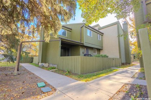 3-215 Primrose Dr, Saskatoon, SK, S7K5E4 | Card Image