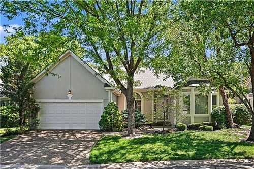12623 Cedar St, Leawood, KS, 66209-3168 | Card Image