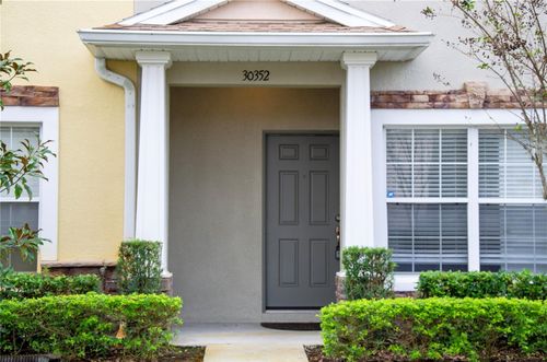 30352 Elderwood Dr, WESLEY CHAPEL, FL, 33543-7163 | Card Image