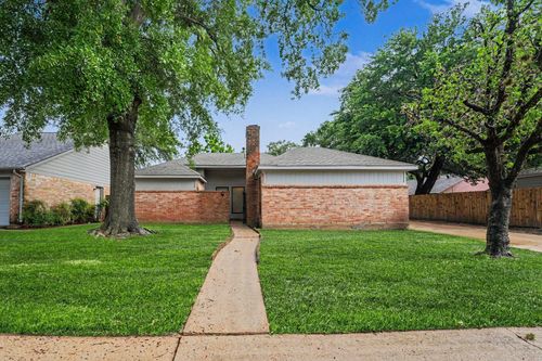 6210 Saint Anne Forest Dr, Houston, TX, 77088-1624 | Card Image