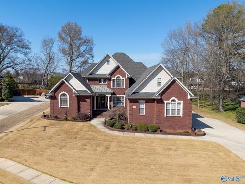 262 Twin Lakes Dr, New Market, AL, 35761-7646 | Card Image
