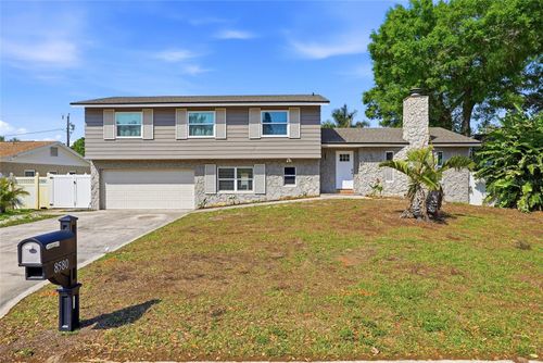 8580 139th Ln, SEMINOLE, FL, 33776-2916 | Card Image