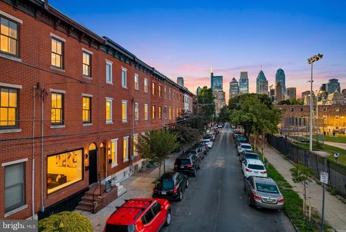 766 S 18th St, PHILADELPHIA, PA, 19146-1836 | Card Image