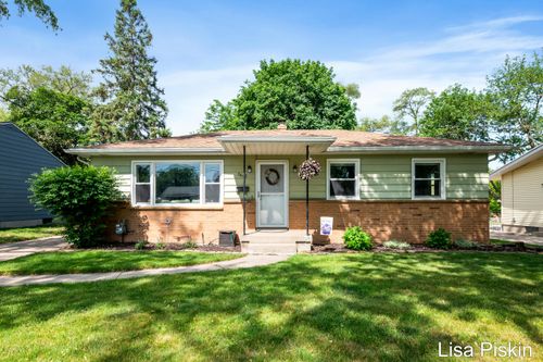 3643 Wyoming Ave, Wyoming, MI, 49519-3655 | Card Image