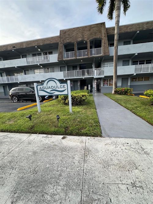 apt-314-11195 Sw 1st St, Miami, FL, 33174-1271 | Card Image