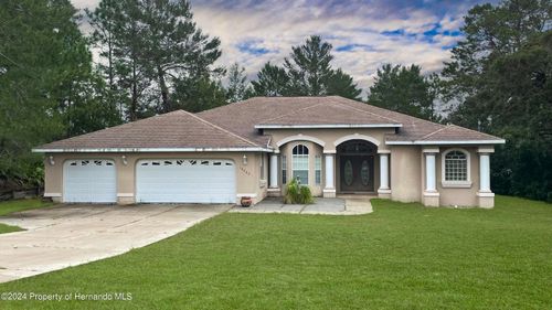 10427 Gypsy Avenue, WEEKI WACHEE, FL, 34613 | Card Image