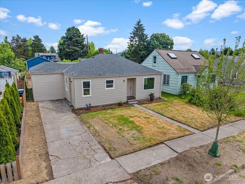 440 25th Avenue, Longview, WA, 98632 | Card Image