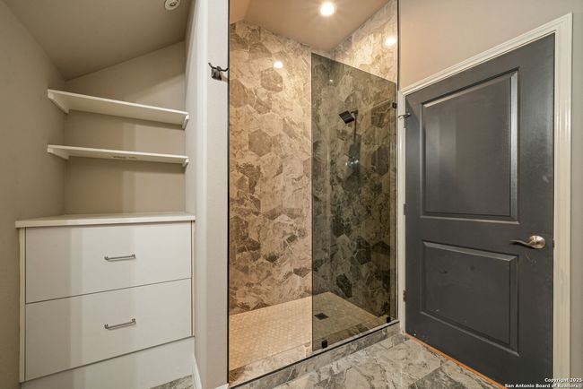 APT-310 - 215 Center St, Condo with 3 bedrooms, 3 bathrooms and null parking in San Antonio TX | Image 18