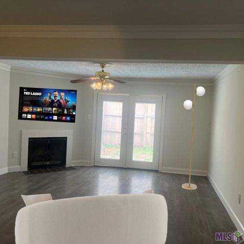 1325-8911 G S R I Ave, Baton Rouge, LA, 70810-0222 | Card Image