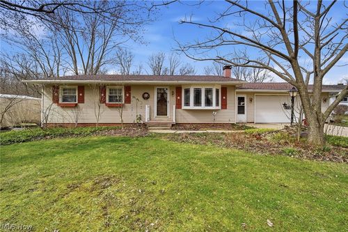 2800 Franklin Dr, Medina, OH, 44256-9079 | Card Image