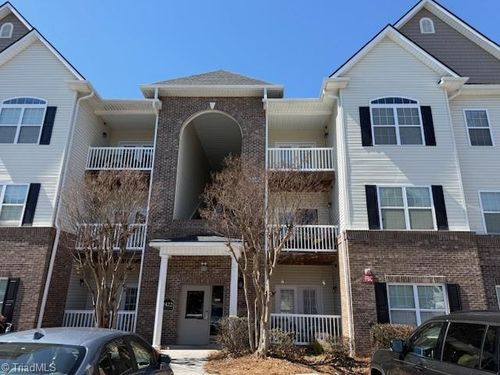 unit-302-2422 Eagle Creek Ct, Winston-Salem, NC, 27103-6274 | Card Image