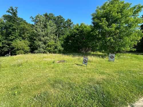 62 Donegal Ct, Fenton, MI, 48430 | Card Image