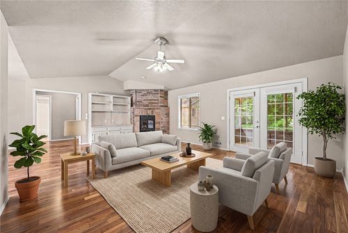 7 Shanklin Dr, Bella Vista, AR, 72715-2321 | Card Image