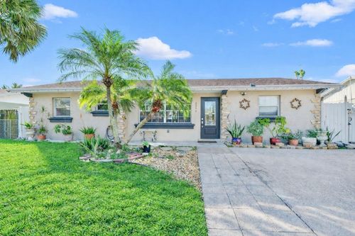 5590 S 35th Ct, Greenacres, FL, 33463-3216 | Card Image