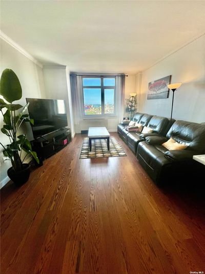 1607 - 40-28 College Point Boulevard, Condo with 2 bedrooms, 2 bathrooms and null parking in Flushing NY | Image 3