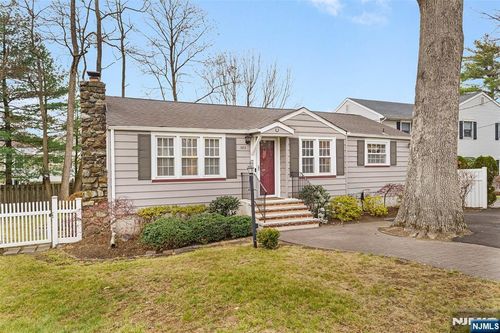 383 Diamond Spring Rd, Denville, NJ, 07834-2935 | Card Image