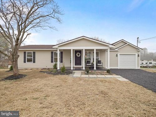 415 E 10th Ave, RANSON, WV, 25438-1755 | Card Image