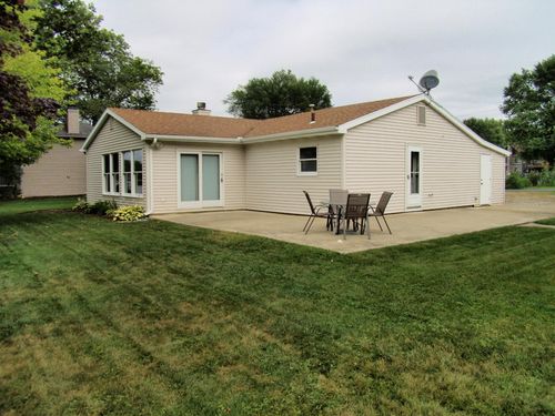 760 Lane 136 Turkey Lk, Hudson, IN, 46747-9662 | Card Image