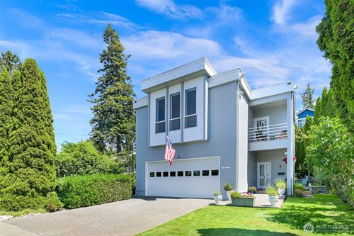1005 11th St, Bellingham, WA, 98225-6613 | Card Image