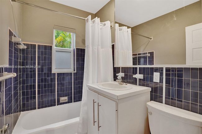 2462 Sw 22 Nd Ter, House other with 3 bedrooms, 2 bathrooms and null parking in Miami FL | Image 23