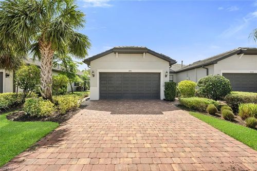7690 Jacaranda Ln, NAPLES, FL, 34114-2799 | Card Image