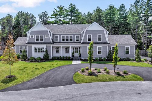 14 Willow Cir, Mashpee, MA, 02649-3040 | Card Image