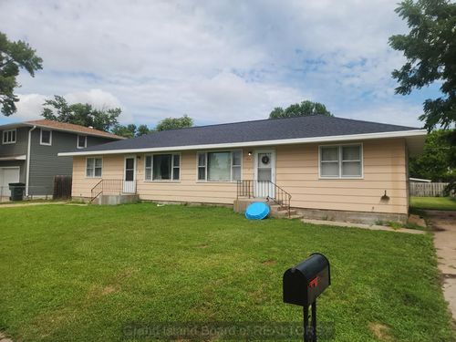 311-315 N Waldo Ave, Grand Island, NE, 68803 | Card Image