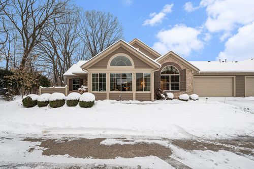 4-856 Bridge Crest Dr, Ada, MI, 49301-7827 | Card Image