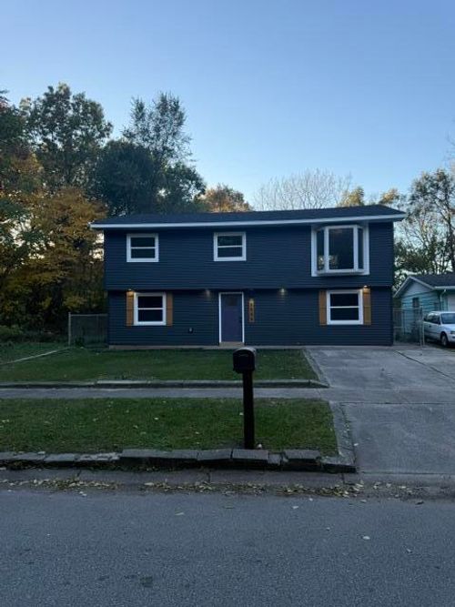 1528 Hanley St, Gary, IN, 46406-2339 | Card Image