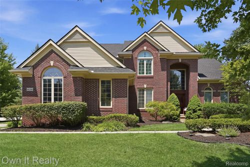 48280 Gladstone Rd, Canton, MI, 48188-4733 | Card Image
