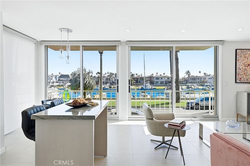 unit-203-383 Bay Shore Ave, Long Beach, CA, 90803-1962 | Card Image