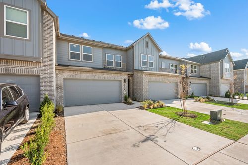 8905 Enclave Way, Northlake, TX, 76262-4106 | Card Image