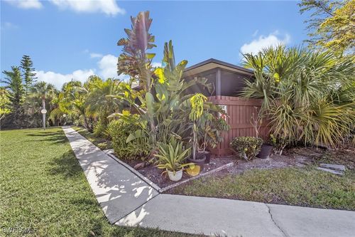 15514 Crystal Lake Dr, NORTH FORT MYERS, FL, 33917-5660 | Card Image