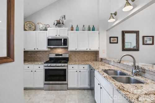 19986 Oak Leaf Cir, Cornelius, NC, 28031-9632 | Card Image