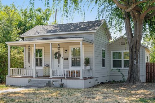 426 W Willow St, Willows, CA, 95988-2824 | Card Image